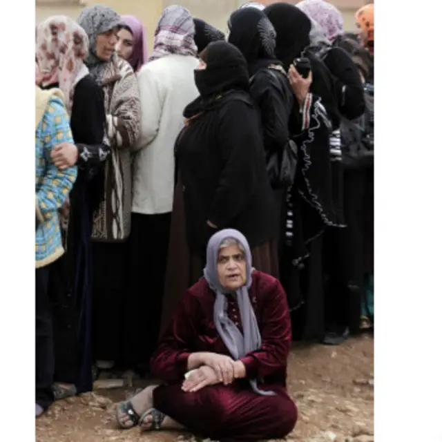 دغه راپور له سوري مېرمنو سره د مخامخ مرکو، د قربانيانو له خپلوانو، او د روغتیا په برخه کې له کارکوونکو سره د مرکو پربنسټ چمتو شوی دی. 