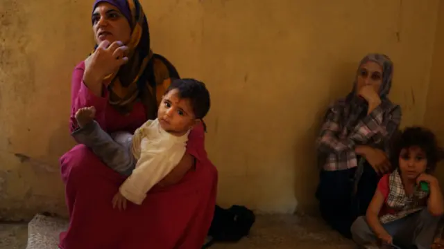 د برتانیا د بهرنیو چارو وزیر ویلیم هېګ وايي، چې د ژنیوا دویم کنفرانس کې باید ښځې هم ګډون وکړي. 