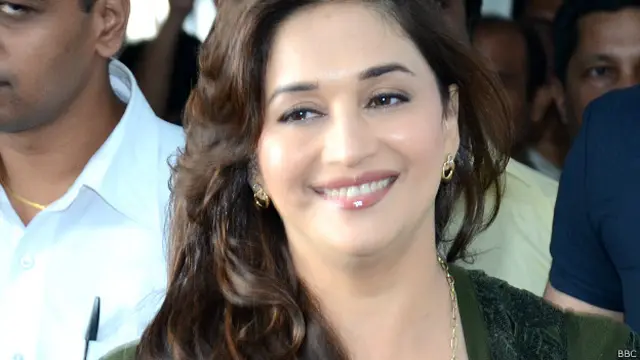 فلم کے ٹریلر لانچ کے موقعے پرمادھوری نے نصیر جیسے منجھے ہوئے اداکار کے ساتھ پردۂ سیمیں پر اپنے معاشقے کے تجربات بیان کیے