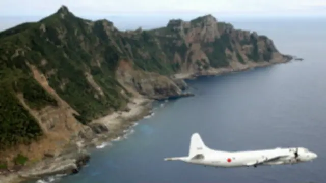 日本飞机在钓鱼岛周围