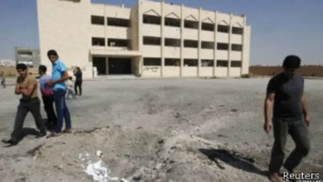 محمد يقول إن المدارس في الرقة تعرضت لعمليات قصف من القوات الحكومية.