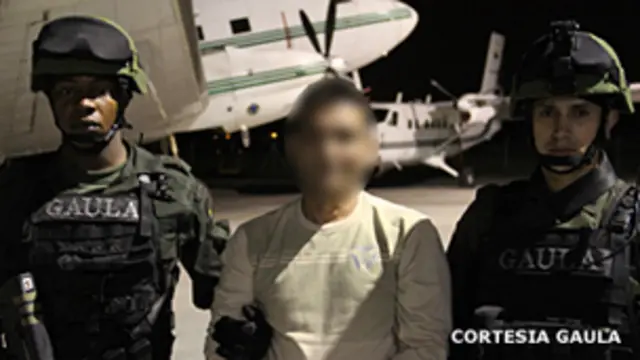 Hombre arrestado por extorsión. Foto: Cortesía Gaula Policía