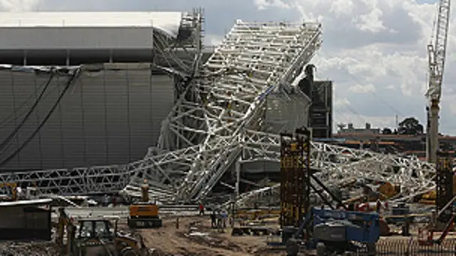 Guindaste caído na Arena Corinthians | Foto: Reuters