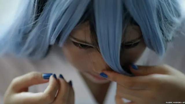 रंगीन विग