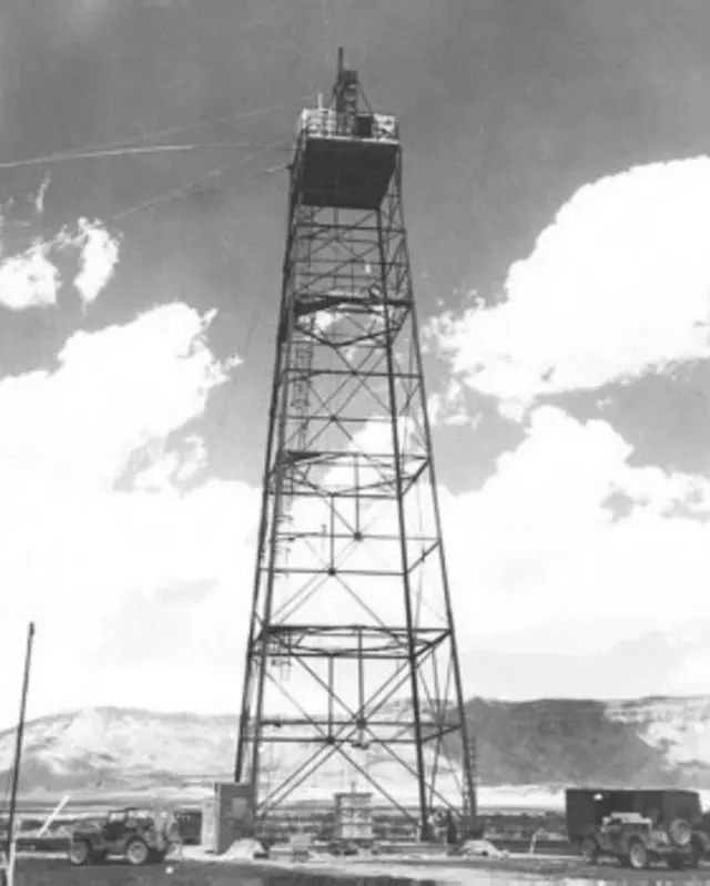 د مهاټن پروژې له بشپړیدا وروسته څیړنو وښوله چې د پروژې کارکوونکي د ۴۰۰۰ پټو هستوي تجربو څخه د شویو وړانګو له امله یا مړه،‌ یا معیوب، یا په سرطان اخته او یا هم عقیم شول.