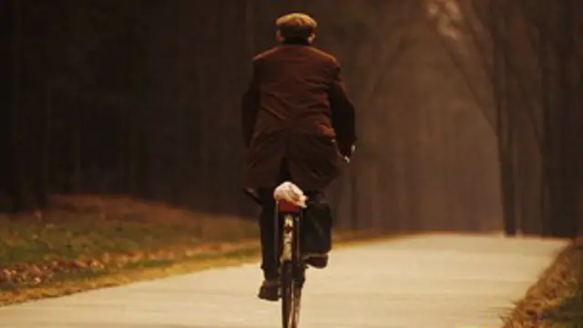 بڑھاپے میں اکیلے پن کا خوف بہت بڑا مسئلہ ہے