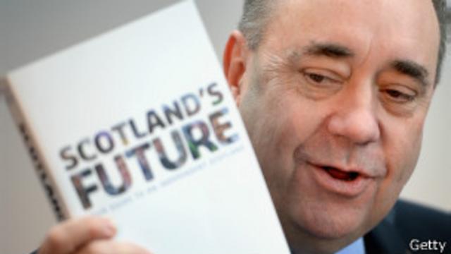 Alex Salmond, Ministro Principal de Escocia, ha promovido el referendum que se celebrará en septiembre.