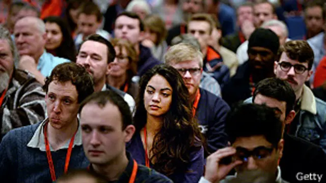 Delegados asisten a una conferencia