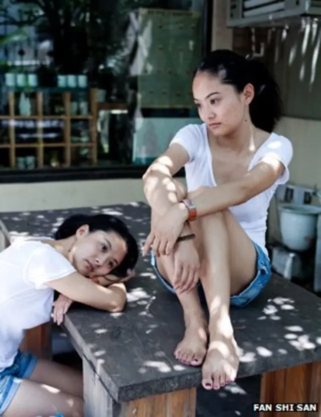 “两个我们”系列摄影