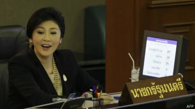 معترضان خواستار برکناری ینگلاک شیناوترا هستند