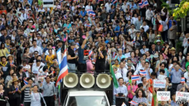 لاریون کوونکي له صدراعظمې غواړي چې استعفا وکړي