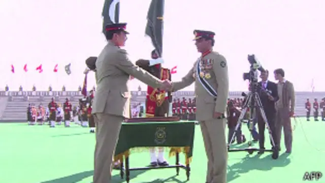 ژنرال اشفق کیانی پس از شش سال، رهبری ارتش را به راحل شریف سپرد و خود بازنشسته شد