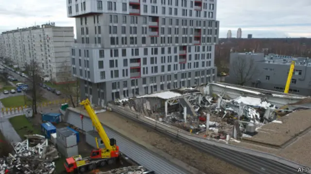 Разрушенный супермаркет в Риге