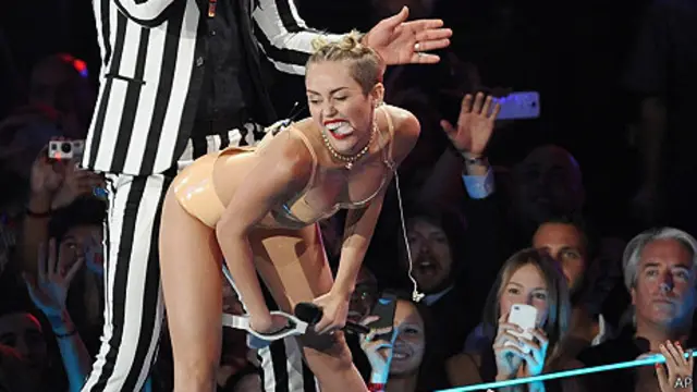 Miley Cyrus en los premios MTV 2013