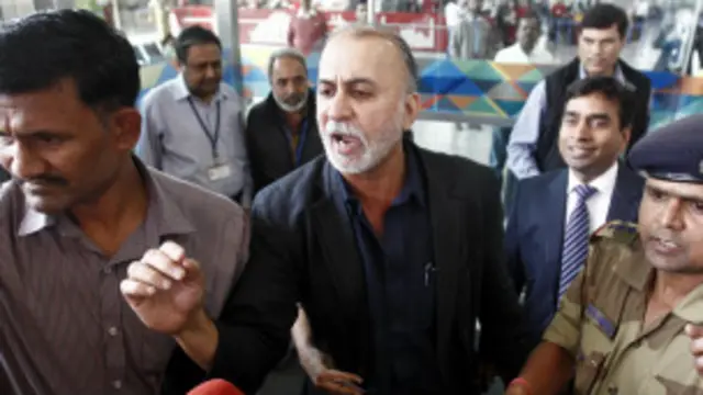 ترون تیج پال کو اپنی ساتھی صحافی پر جنسی حملے کے الزام میں 30 نومبر 2013 کو گرفتار کیا گیا تھا