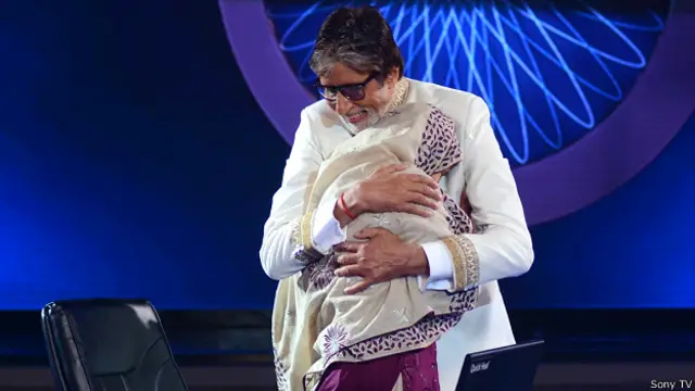 فیروز فاطمہ لباس سے زیادہ افکار و خیالات پر زور دیتی ہیں