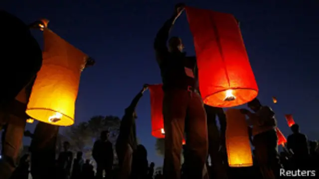 Linternas de colores en Lahore