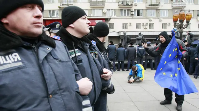 Народное вече оппозиции собрало сотни тысяч