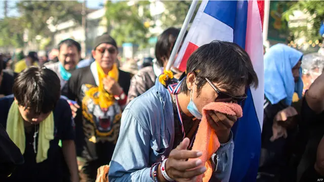 مظاہرین کے خلاف آنسو گیس کے استعمال سے بہت سے لوگ متاثر ہوئے۔ 