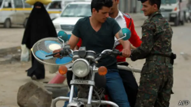 السلطات اليمنية تحظر استخدام الدراجات النارية في صنعاء لمدة أسبوعين 