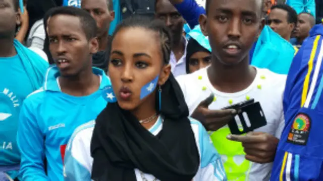 Onam bilan birinchi marta porno video