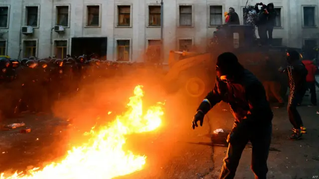  Сутички на Банковій