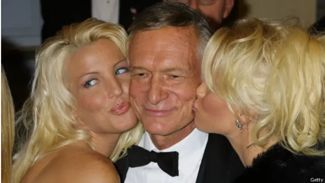 Hugh Hefner, pendiri Playboy yang kini berusia 89 tahun, telah merestui keputusan untuk tidak lagi memuat gambar wanita telanjang di halaman majalahnya.