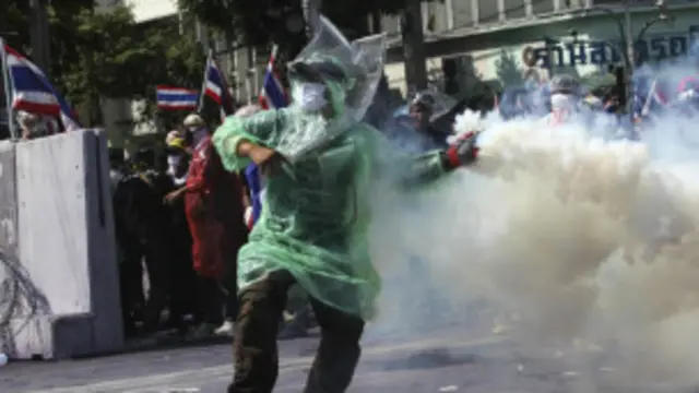 ဘန်ကောက်မှာ အစိုးရဆန့်ကျင် ဆန္ဒပြ