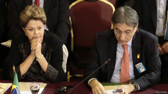 Dilma e Pimentel em reunião do Mercosul em julho de 2013, em Montevidéu. Foto: Reuters