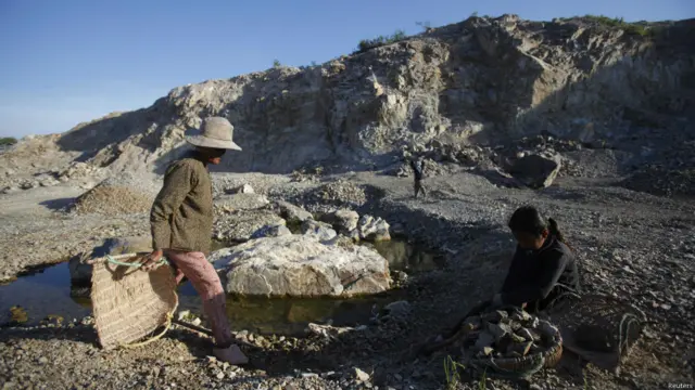 Anak pengumpul batu di Kamboja, Samrang Pring