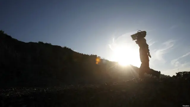 Anak pengumpul batu di Kamboja, Samrang Pring