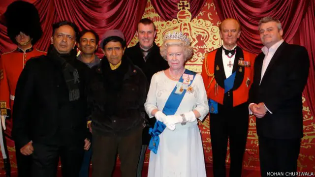 देवानंद महारानी एलिजाबेथ के साथ