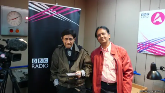 देवानंद बीबीसी रेडियो के कार्यालय में