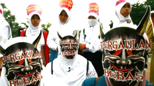 Demo Hari AIDS, Surabaya