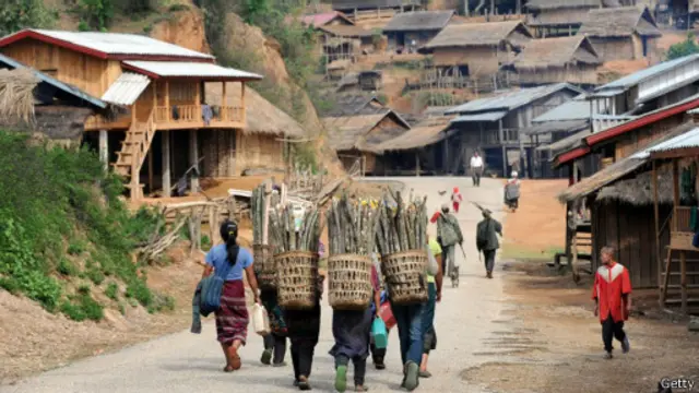 贫困小村的孩子