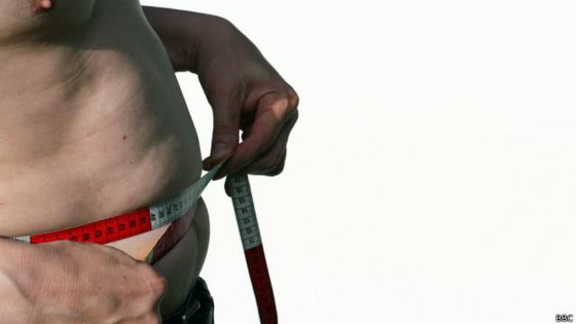 Homem com sobrepeso | Foto: BBC