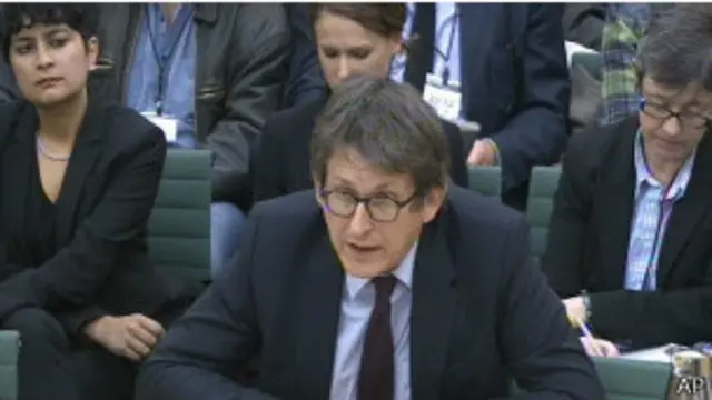 راس بریجر نے کہا کہ گارڈیئن برطانوی حکام کی طرف سے اتنے سخت دباؤ میں آیا تھا جس کا آپ امریکہ میں ’تصور بھی نہیں کر سکتے‘