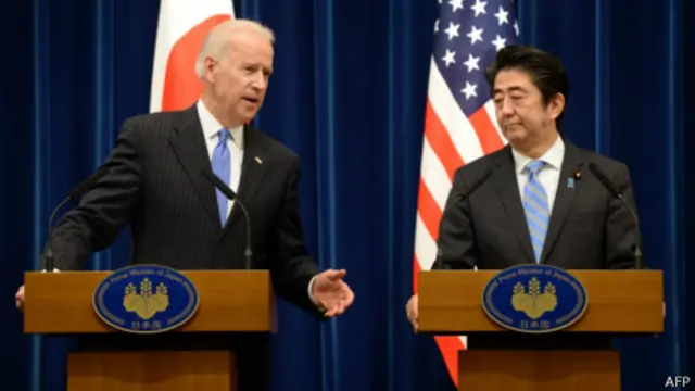 美國副總統拜登與日本首相安倍晉三（03/12/2013）