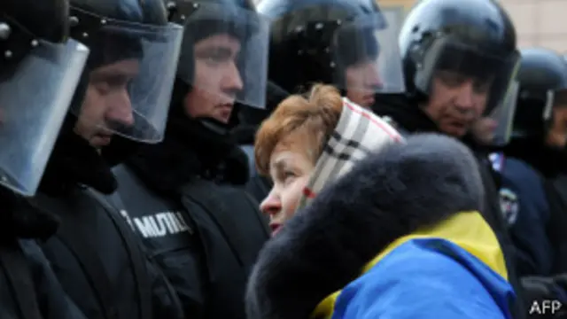 Митингующие требуют немедленных решений от Верховной Рады