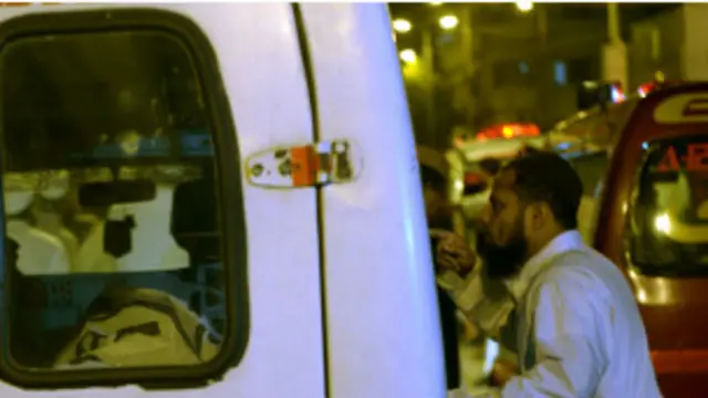 پولیس کا دعویٰ ہے کہ گرفتار ہونے والا ملزم امیر حمزہ خود کش جیکٹیں، حملوں کے لیے استعمال ہونے والی بارود سے بھری گاڑیاں تیار کر سکتا ہے