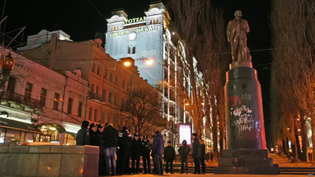 Памятник Ленину