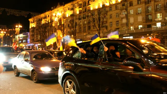 Машины на Крещатике