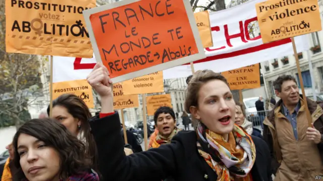 फ़्रांस में वेश्यावृत्ति संबंधी विधेयक का विरोध