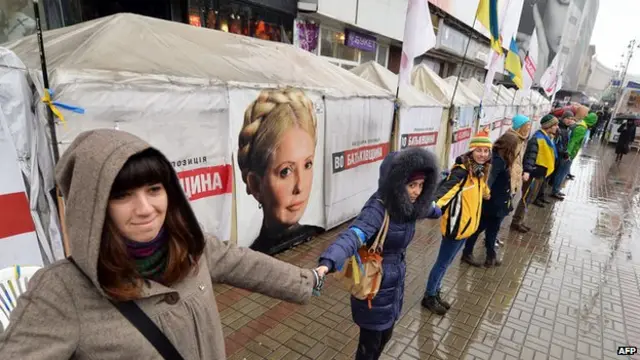 خانم تیموشنکو از لحاظ بین المللی به صورت مظهر مخالفان آقای یانوکوویچ درآمده است