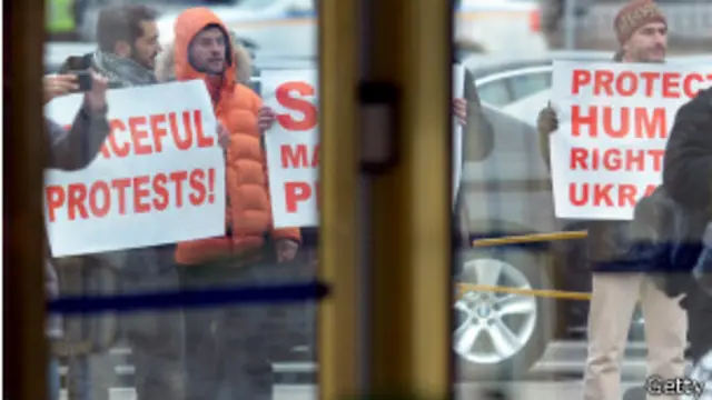 Активисты пикетировали заседание Совета Министров ОБСЕ