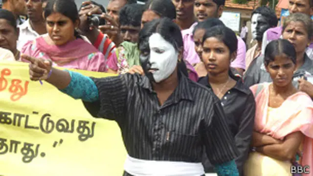 يشهد العديد من دول العالم حملات مناهضة للعنف الجنسي.