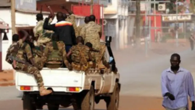 هوادران رئیس جمهور سابق جمهوری آفریقای مرکزی به پایتخت حمله کرده‌اند