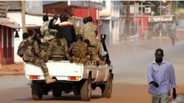 د مرکزي افريقا جمهوريت تاويرخوالي پېښو له توکميزو کرښو سره د ډله ييزو وژنو وېره راپورته کړې