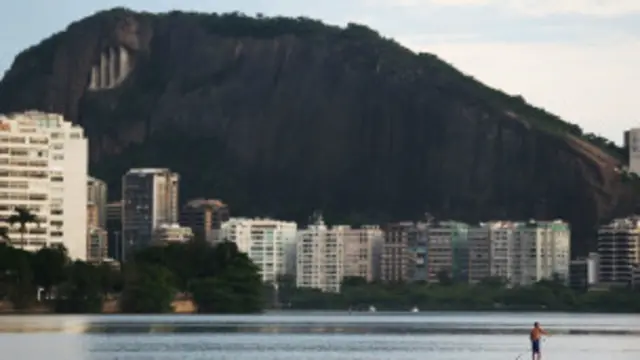 برازیل میں ان دنوں موسم گرم اور مرطوب ہے