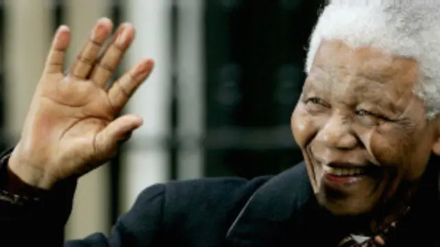 جهان با مرگ نلسون ماندلا آموزگاری الهام بخش را از دست داد که به انسانها درس ایستادگی و آزادگی آموخت